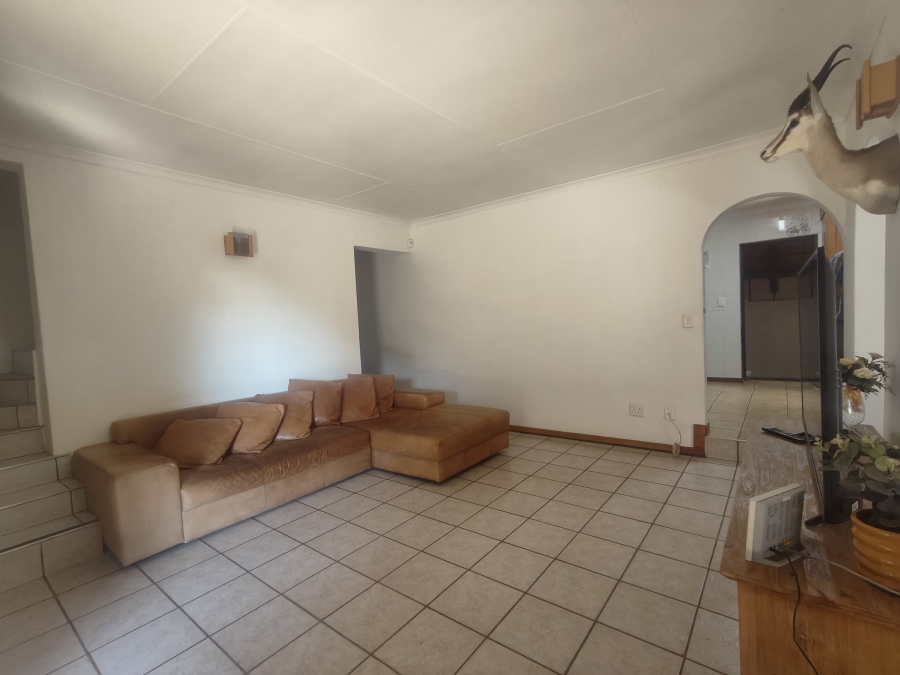 4 Bedroom Property for Sale in Oos Einde North West